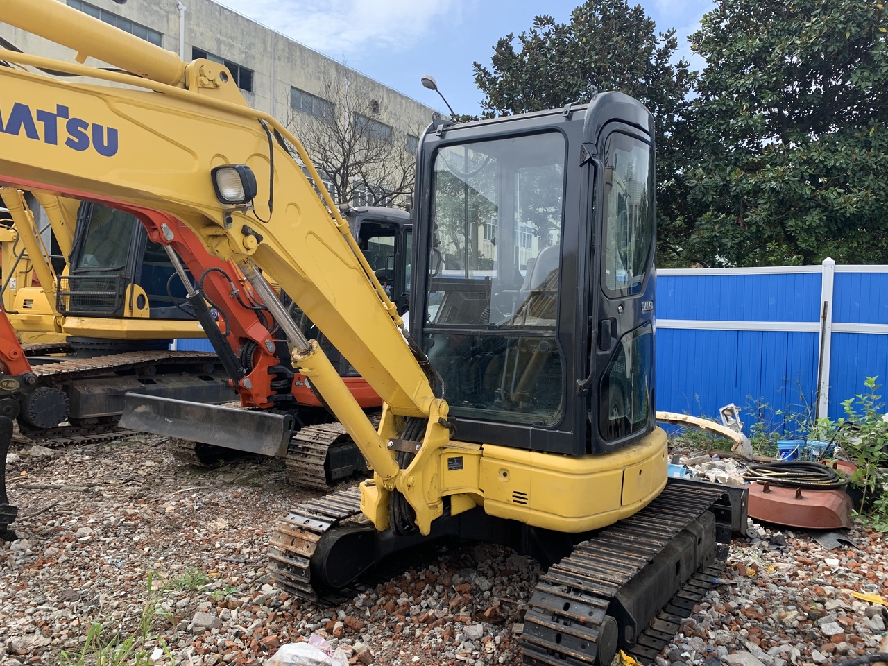 KOMATSU PC35MR - Minikuormaaja: kuva KOMATSU PC35MR - Minikuormaaja KOMATSU PC35MR - Minikuormaaja: kuva KOMATSU PC35MR - Minikuormaaja
