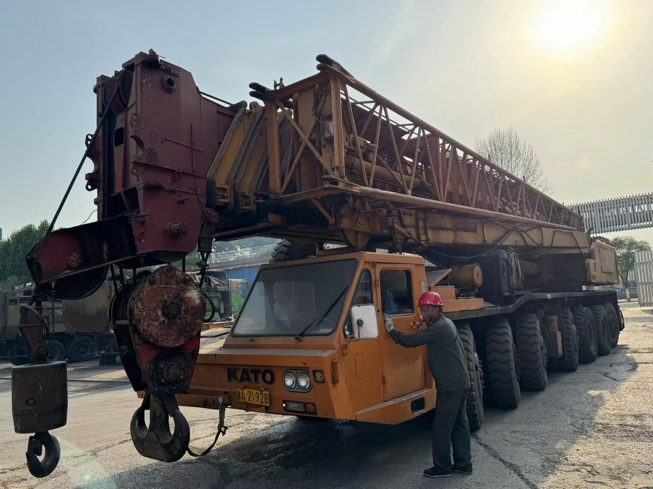 LIEBHERR - Ajoneuvonosturi: kuva LIEBHERR - Ajoneuvonosturi LIEBHERR - Ajoneuvonosturi: kuva LIEBHERR - Ajoneuvonosturi