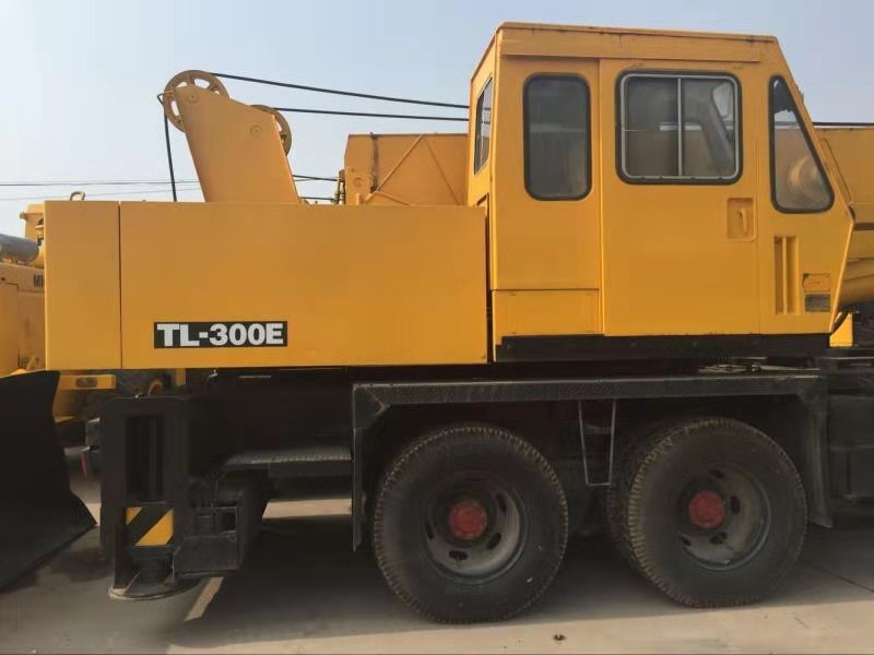 TADANO TL300-E - Nosturi: kuva TADANO TL300-E - Nosturi TADANO TL300-E - Nosturi: kuva TADANO TL300-E - Nosturi