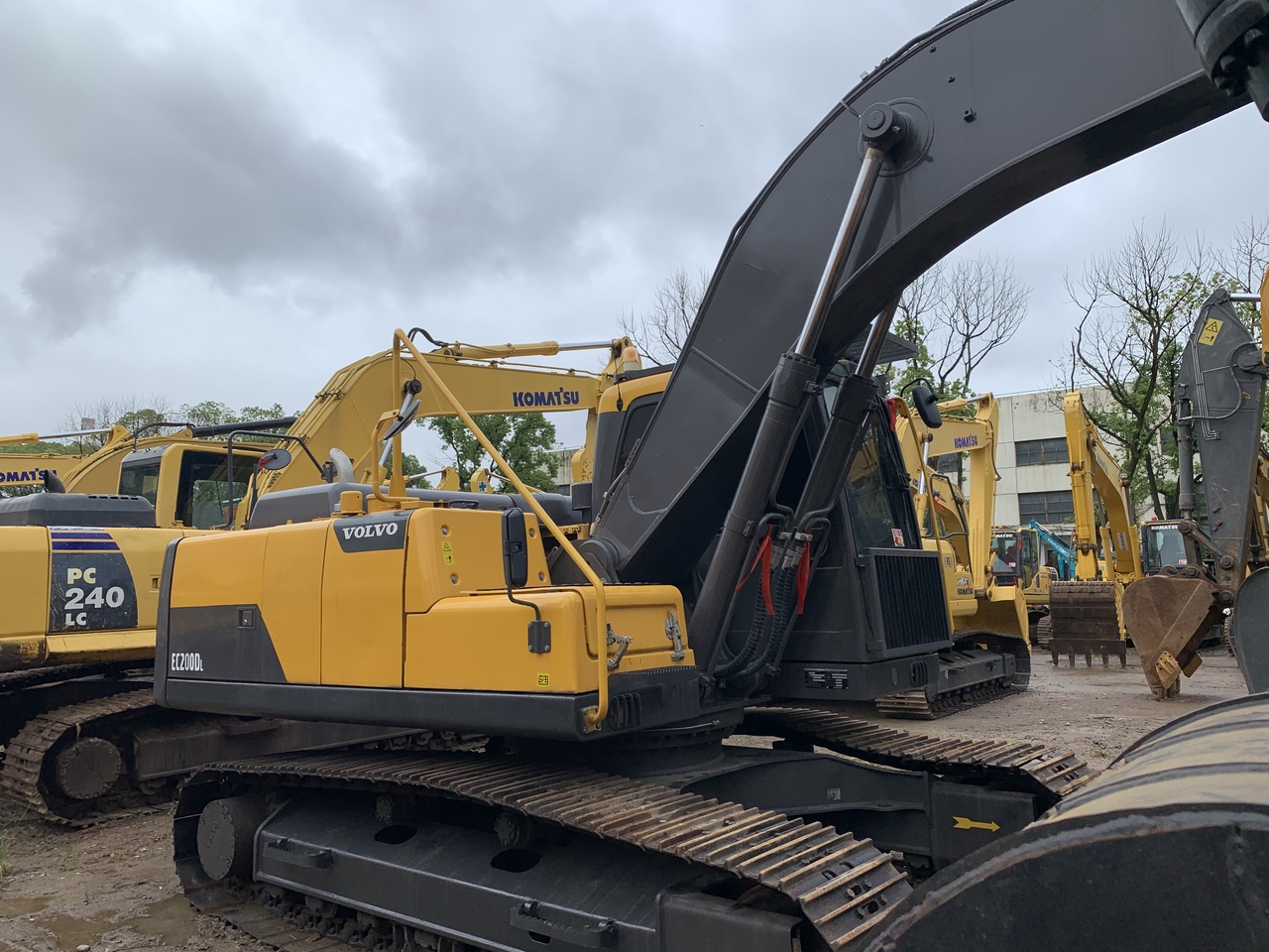 VOLVO EC200DL - Telakaivukone: kuva VOLVO EC200DL - Telakaivukone VOLVO EC200DL - Telakaivukone: kuva VOLVO EC200DL - Telakaivukone