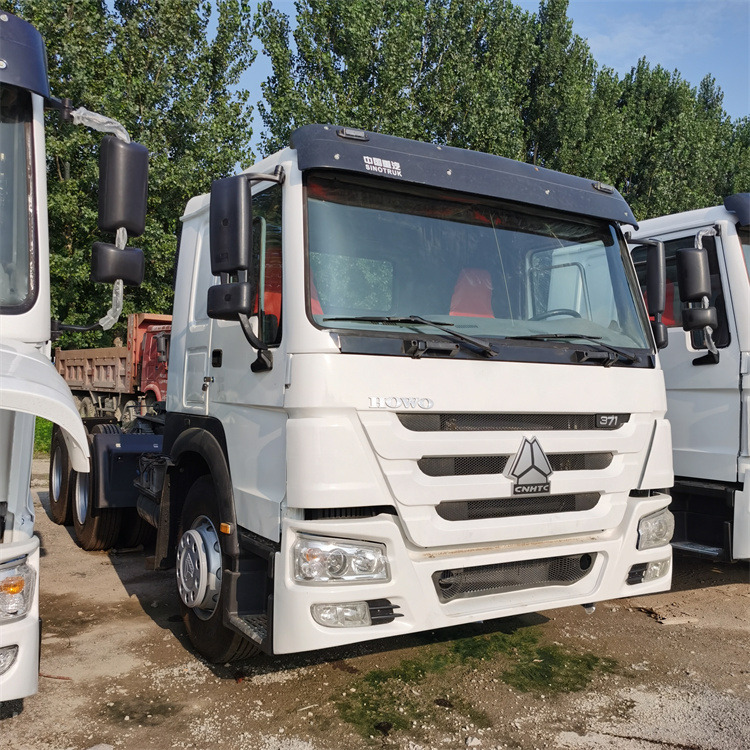 HOWO 6x4 371hp tractor - Vetopöytäauto: kuva HOWO 6x4 371hp tractor - Vetopöytäauto HOWO 6x4 371hp tractor - Vetopöytäauto: kuva HOWO 6x4 371hp tractor - Vetopöytäauto