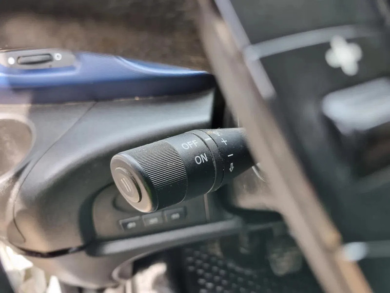 Avolava pakettiauto Iveco Daily 50C18 Plateau/ Airco/ PTO/ E6: kuva Avolava pakettiauto Iveco Daily 50C18 Plateau/ Airco/ PTO/ E6