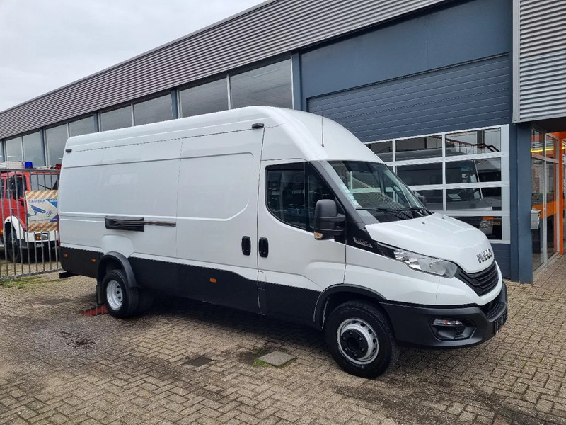 Iveco Daily 70C18 3.0D L4H3 Hi-Matic Euro 6 GVW 7000 kg - Pakettiauto: kuva Iveco Daily 70C18 3.0D L4H3 Hi-Matic Euro 6 GVW 7000 kg - Pakettiauto Iveco Daily 70C18 3.0D L4H3 Hi-Matic Euro 6 GVW 7000 kg - Pakettiauto: kuva Iveco Daily 70C18 3.0D L4H3 Hi-Matic Euro 6 GVW 7000 kg - Pakettiauto
