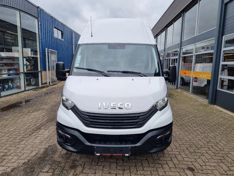 Iveco Daily 70C18 3.0D L4H3 Hi-Matic Euro 6 GVW 7000 kg - Pakettiauto: kuva Iveco Daily 70C18 3.0D L4H3 Hi-Matic Euro 6 GVW 7000 kg - Pakettiauto Iveco Daily 70C18 3.0D L4H3 Hi-Matic Euro 6 GVW 7000 kg - Pakettiauto: kuva Iveco Daily 70C18 3.0D L4H3 Hi-Matic Euro 6 GVW 7000 kg - Pakettiauto