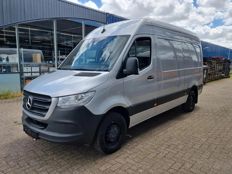 Mercedes-Benz Sprinter 316 CDI 163 PK L2H2 EURO 6C - Pakettiauto: kuva Mercedes-Benz Sprinter 316 CDI 163 PK L2H2 EURO 6C - Pakettiauto Mercedes-Benz Sprinter 316 CDI 163 PK L2H2 EURO 6C - Pakettiauto: kuva Mercedes-Benz Sprinter 316 CDI 163 PK L2H2 EURO 6C - Pakettiauto