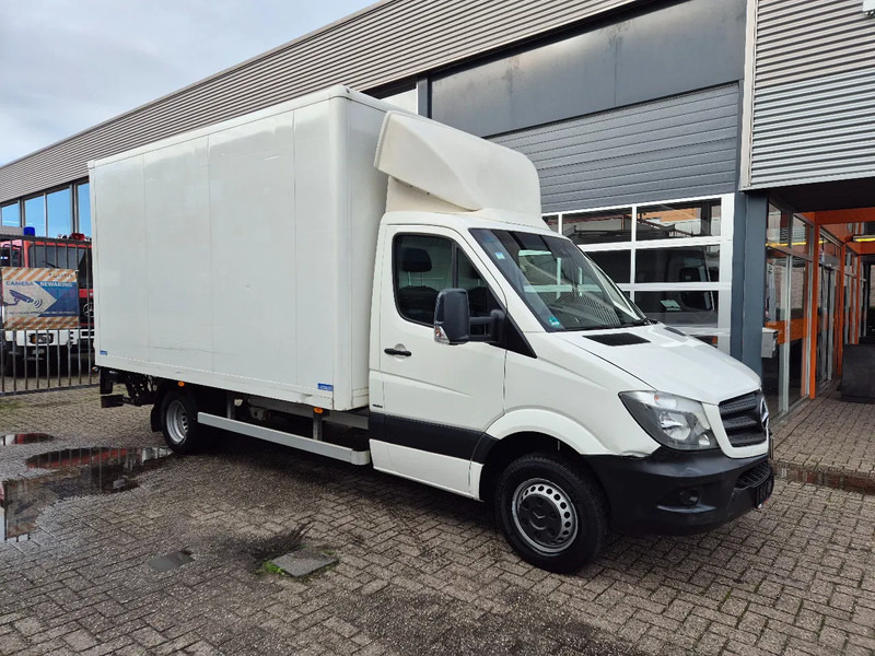 Mercedes-Benz Sprinter 513 CDI Koffer 21kub 130 pk Euro 5B GVW 3500 KG - Jakeluauto: kuva Mercedes-Benz Sprinter 513 CDI Koffer 21kub 130 pk Euro 5B GVW 3500 KG - Jakeluauto Mercedes-Benz Sprinter 513 CDI Koffer 21kub 130 pk Euro 5B GVW 3500 KG - Jakeluauto: kuva Mercedes-Benz Sprinter 513 CDI Koffer 21kub 130 pk Euro 5B GVW 3500 KG - Jakeluauto