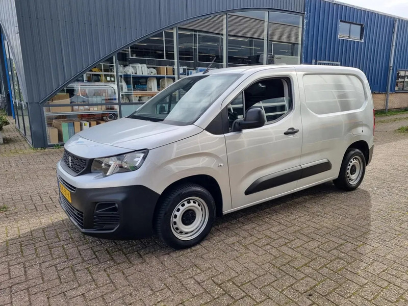 Peugeot Partner 1.5 HDI/ Koelwagen/ Airco/ Navi - Kylmäauto: kuva Peugeot Partner 1.5 HDI/ Koelwagen/ Airco/ Navi - Kylmäauto Peugeot Partner 1.5 HDI/ Koelwagen/ Airco/ Navi - Kylmäauto: kuva Peugeot Partner 1.5 HDI/ Koelwagen/ Airco/ Navi - Kylmäauto