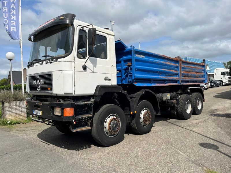 MAN 35.372 35 302 8X6 KIPPER MANUAL ZF GEARBOX FULL STEEL SPRING - Kippiauto kuorma-auto: kuva MAN 35.372 35 302 8X6 KIPPER MANUAL ZF GEARBOX FULL STEEL SPRING - Kippiauto kuorma-auto MAN 35.372 35 302 8X6 KIPPER MANUAL ZF GEARBOX FULL STEEL SPRING - Kippiauto kuorma-auto: kuva MAN 35.372 35 302 8X6 KIPPER MANUAL ZF GEARBOX FULL STEEL SPRING - Kippiauto kuorma-auto