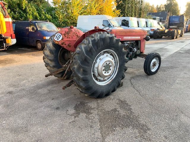 Massey Ferguson 65 / ebro - Traktori: kuva Massey Ferguson 65 / ebro - Traktori Massey Ferguson 65 / ebro - Traktori: kuva Massey Ferguson 65 / ebro - Traktori