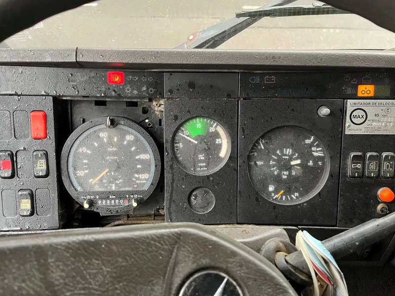 Lava-kuorma-auto Mercedes-Benz SK 1850 V8 MANUAL GEARBOX BIG AXLE FULL STEEL SPRING RETARDER: kuva Lava-kuorma-auto Mercedes-Benz SK 1850 V8 MANUAL GEARBOX BIG AXLE FULL STEEL SPRING RETARDER