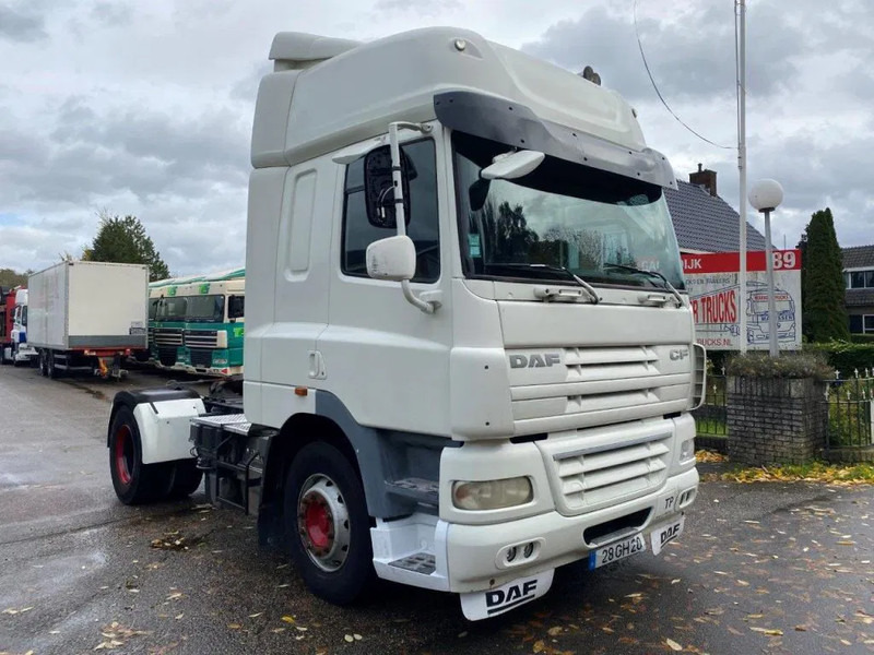 DAF CF 85.410 85CF 410 AUTOMATIC - Vetopöytäauto: kuva DAF CF 85.410 85CF 410 AUTOMATIC - Vetopöytäauto DAF CF 85.410 85CF 410 AUTOMATIC - Vetopöytäauto: kuva DAF CF 85.410 85CF 410 AUTOMATIC - Vetopöytäauto