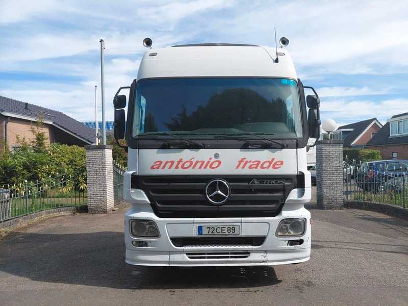 Mercedes-Benz Actros 1841 4x2 3 Pedels RETARDER - Vetopöytäauto: kuva Mercedes-Benz Actros 1841 4x2 3 Pedels RETARDER - Vetopöytäauto Mercedes-Benz Actros 1841 4x2 3 Pedels RETARDER - Vetopöytäauto: kuva Mercedes-Benz Actros 1841 4x2 3 Pedels RETARDER - Vetopöytäauto