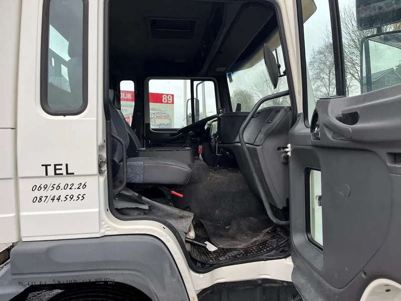 Volvo FL 611 FL6 11 4x2 with TANK, possible to remove the tank - Säiliöauto: kuva Volvo FL 611 FL6 11 4x2 with TANK, possible to remove the tank - Säiliöauto Volvo FL 611 FL6 11 4x2 with TANK, possible to remove the tank - Säiliöauto: kuva Volvo FL 611 FL6 11 4x2 with TANK, possible to remove the tank - Säiliöauto