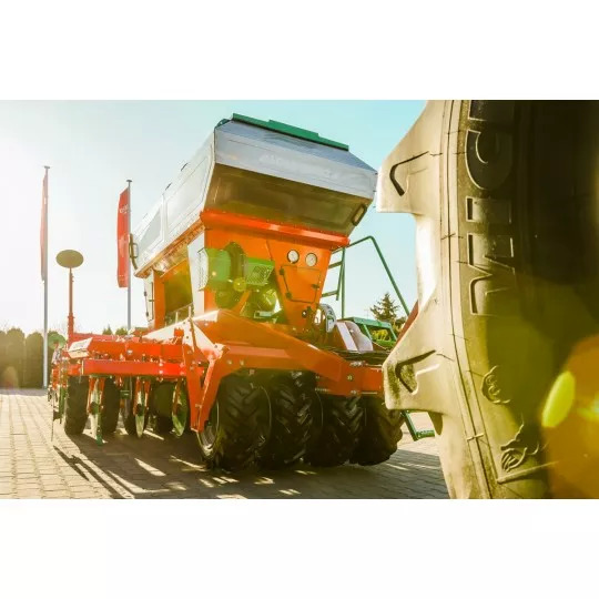 AGRO-MASZ Siewnik pneumatyczny do uprawy pasowej SLAVIS - Kylvökone: kuva AGRO-MASZ Siewnik pneumatyczny do uprawy pasowej SLAVIS - Kylvökone AGRO-MASZ Siewnik pneumatyczny do uprawy pasowej SLAVIS - Kylvökone: kuva AGRO-MASZ Siewnik pneumatyczny do uprawy pasowej SLAVIS - Kylvökone