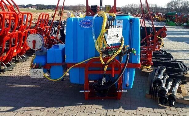 BIARZDKI Opryskiwacz zawieszany 1000 l / 15 - Nostolaitekiinnitteinen kasvinsuojeluruisku: kuva BIARZDKI Opryskiwacz zawieszany 1000 l / 15 - Nostolaitekiinnitteinen kasvinsuojeluruisku BIARZDKI Opryskiwacz zawieszany 1000 l / 15 - Nostolaitekiinnitteinen kasvinsuojeluruisku: kuva BIARZDKI Opryskiwacz zawieszany 1000 l / 15 - Nostolaitekiinnitteinen kasvinsuojeluruisku