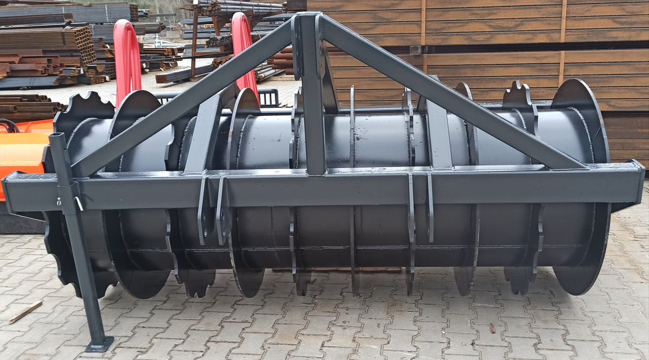 METAL-TECHNIK Wał pryzmowy - Jyrä - maanviljely: kuva METAL-TECHNIK Wał pryzmowy - Jyrä - maanviljely METAL-TECHNIK Wał pryzmowy - Jyrä - maanviljely: kuva METAL-TECHNIK Wał pryzmowy - Jyrä - maanviljely