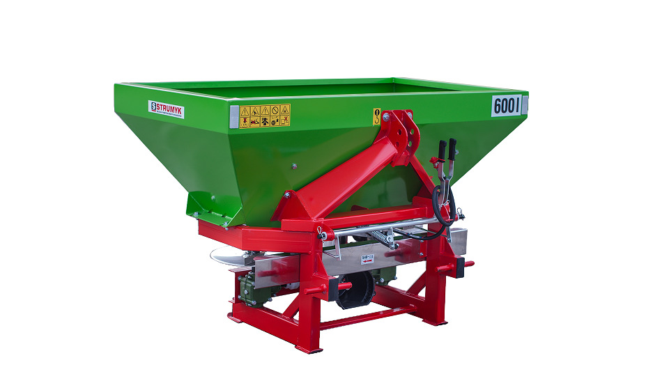 STRUMYK TYTAN 600L - Lannoitteenlevitin: kuva STRUMYK TYTAN 600L - Lannoitteenlevitin STRUMYK TYTAN 600L - Lannoitteenlevitin: kuva STRUMYK TYTAN 600L - Lannoitteenlevitin
