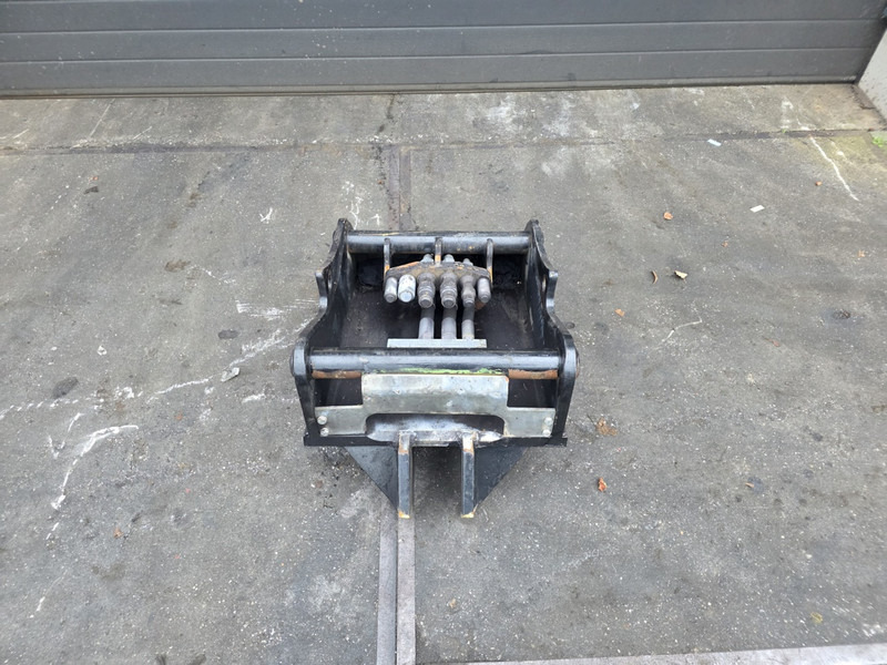 Oilquick kopplaat oq70/55 adaptor plate oilquick 70 55 steelwrist - Pikaliitin - Rakennuskoneet: kuva oilquick kopplaat oq70/55 adaptor plate oilquick 70 55 steelwrist - Pikaliitin - Rakennuskoneet Oilquick kopplaat oq70/55 adaptor plate oilquick 70 55 steelwrist - Pikaliitin - Rakennuskoneet: kuva oilquick kopplaat oq70/55 adaptor plate oilquick 70 55 steelwrist - Pikaliitin - Rakennuskoneet