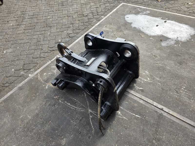 Snelwissel cw45 coupler verachtert coupler cw45 verachtert - Pikaliitin - Rakennuskoneet: kuva snelwissel cw45 coupler verachtert coupler cw45 verachtert - Pikaliitin - Rakennuskoneet Snelwissel cw45 coupler verachtert coupler cw45 verachtert - Pikaliitin - Rakennuskoneet: kuva snelwissel cw45 coupler verachtert coupler cw45 verachtert - Pikaliitin - Rakennuskoneet