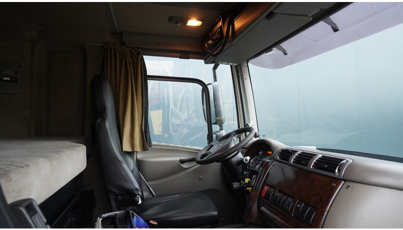 DAF CF 85.360 6x2 OPEN BOX WITH HMF 5300 CRANE - Nosturiauto: kuva DAF CF 85.360 6x2 OPEN BOX WITH HMF 5300 CRANE - Nosturiauto DAF CF 85.360 6x2 OPEN BOX WITH HMF 5300 CRANE - Nosturiauto: kuva DAF CF 85.360 6x2 OPEN BOX WITH HMF 5300 CRANE - Nosturiauto