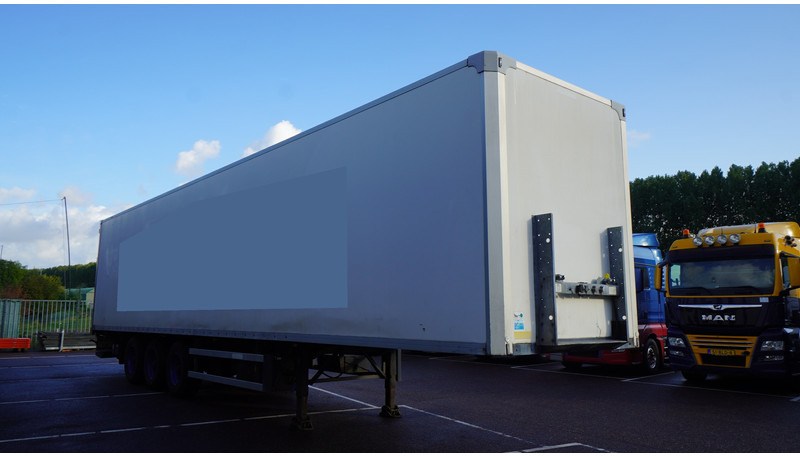 Groenewegen 3 AXLE CLOSED BOX - Umpikori puoliperävaunu: kuva Groenewegen 3 AXLE CLOSED BOX - Umpikori puoliperävaunu Groenewegen 3 AXLE CLOSED BOX - Umpikori puoliperävaunu: kuva Groenewegen 3 AXLE CLOSED BOX - Umpikori puoliperävaunu