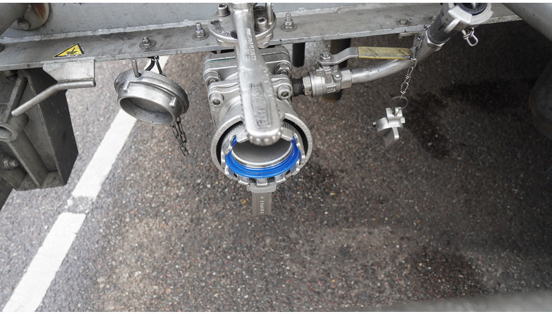 Indox 3 AXLE ADR CHEMICAL AD-BLUE TANK TRAILER 35.115LTR - Säiliöpuoliperävaunu: kuva Indox 3 AXLE ADR CHEMICAL AD-BLUE TANK TRAILER 35.115LTR - Säiliöpuoliperävaunu Indox 3 AXLE ADR CHEMICAL AD-BLUE TANK TRAILER 35.115LTR - Säiliöpuoliperävaunu: kuva Indox 3 AXLE ADR CHEMICAL AD-BLUE TANK TRAILER 35.115LTR - Säiliöpuoliperävaunu