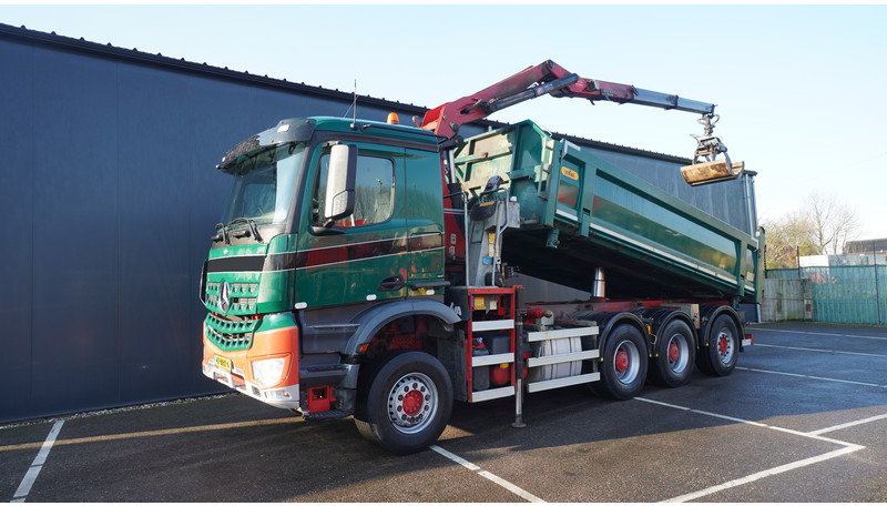Mercedes-Benz AROCS 3542 8X4 2 SIDE TIPPER WITH HMF Z 1943 CRANE 407.000KM - Nosturiauto: kuva Mercedes-Benz AROCS 3542 8X4 2 SIDE TIPPER WITH HMF Z 1943 CRANE 407.000KM - Nosturiauto Mercedes-Benz AROCS 3542 8X4 2 SIDE TIPPER WITH HMF Z 1943 CRANE 407.000KM - Nosturiauto: kuva Mercedes-Benz AROCS 3542 8X4 2 SIDE TIPPER WITH HMF Z 1943 CRANE 407.000KM - Nosturiauto