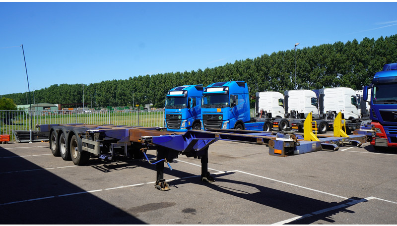 Pacton 3 AXLE MULTI CONTAINER TRANSPORT TRAILER EXTENDABLE 45 FT - Konttialus/ Vaihtokuormatilat puoliperävaunu: kuva Pacton 3 AXLE MULTI CONTAINER TRANSPORT TRAILER EXTENDABLE 45 FT - Konttialus/ Vaihtokuormatilat puoliperävaunu Pacton 3 AXLE MULTI CONTAINER TRANSPORT TRAILER EXTENDABLE 45 FT - Konttialus/ Vaihtokuormatilat puoliperävaunu: kuva Pacton 3 AXLE MULTI CONTAINER TRANSPORT TRAILER EXTENDABLE 45 FT - Konttialus/ Vaihtokuormatilat puoliperävaunu