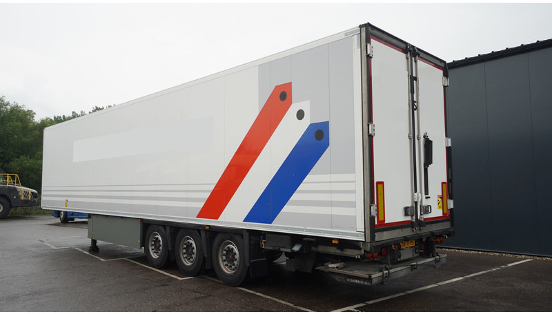 Schmitz Cargobull 3 AXLE FRIGO TRAILER WITH THERMO KING SLX I - Refrigeraattori puoliperävaunu: kuva Schmitz Cargobull 3 AXLE FRIGO TRAILER WITH THERMO KING SLX I - Refrigeraattori puoliperävaunu Schmitz Cargobull 3 AXLE FRIGO TRAILER WITH THERMO KING SLX I - Refrigeraattori puoliperävaunu: kuva Schmitz Cargobull 3 AXLE FRIGO TRAILER WITH THERMO KING SLX I - Refrigeraattori puoliperävaunu