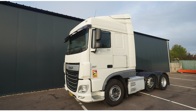 DAF XF 440 6X2 SC EURO 6 - Vetopöytäauto: kuva DAF XF 440 6X2 SC EURO 6 - Vetopöytäauto DAF XF 440 6X2 SC EURO 6 - Vetopöytäauto: kuva DAF XF 440 6X2 SC EURO 6 - Vetopöytäauto