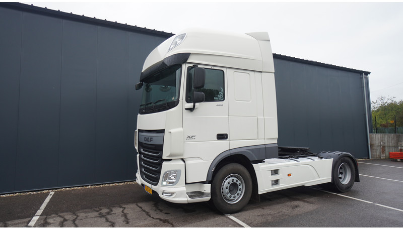 DAF XF 460 EURO 6 SSC - Vetopöytäauto: kuva DAF XF 460 EURO 6 SSC - Vetopöytäauto DAF XF 460 EURO 6 SSC - Vetopöytäauto: kuva DAF XF 460 EURO 6 SSC - Vetopöytäauto