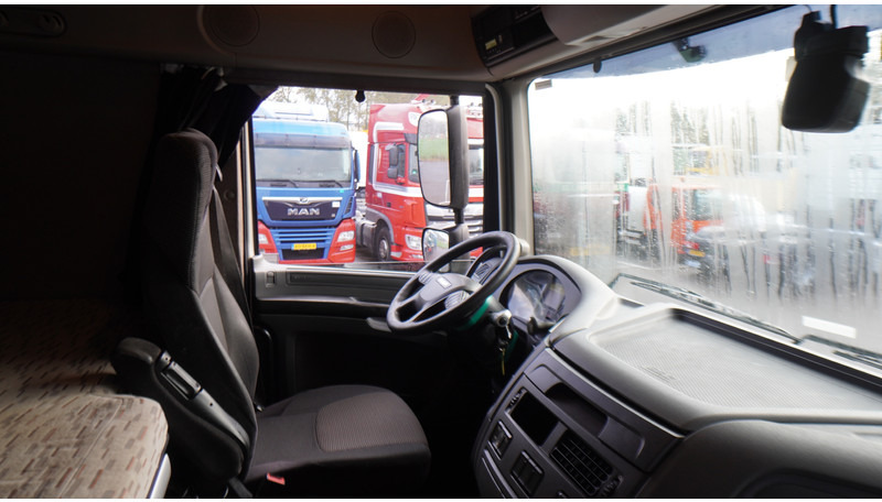 DAF XF510 FT SSC EURO 6 ENGINE PROBLEM - Vetopöytäauto: kuva DAF XF510 FT SSC EURO 6 ENGINE PROBLEM - Vetopöytäauto DAF XF510 FT SSC EURO 6 ENGINE PROBLEM - Vetopöytäauto: kuva DAF XF510 FT SSC EURO 6 ENGINE PROBLEM - Vetopöytäauto