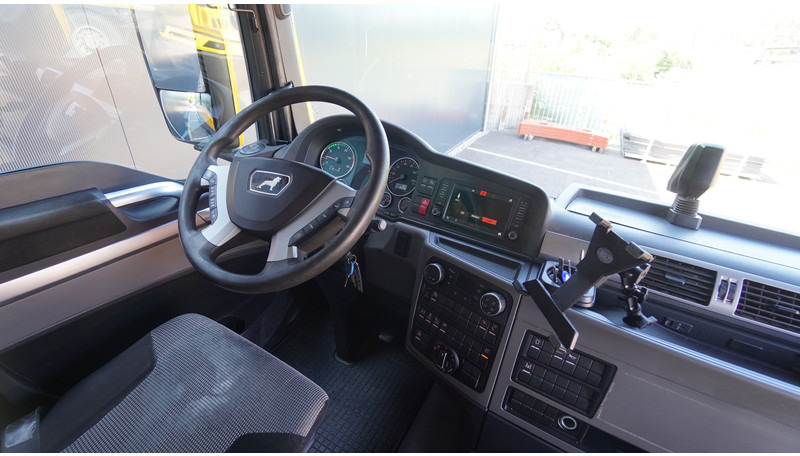 MAN TGX 26.500 6X2 EURO 6 - Vetopöytäauto: kuva MAN TGX 26.500 6X2 EURO 6 - Vetopöytäauto MAN TGX 26.500 6X2 EURO 6 - Vetopöytäauto: kuva MAN TGX 26.500 6X2 EURO 6 - Vetopöytäauto