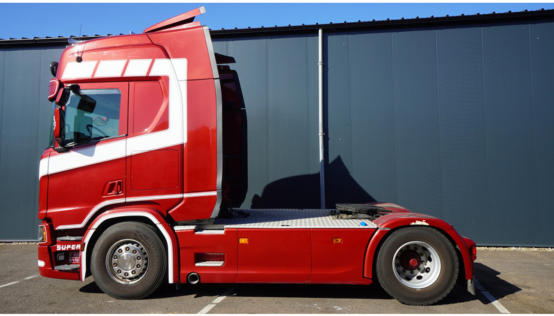 Scania R 450 TOPLINE EURO 6 RETARDER - Vetopöytäauto: kuva Scania R 450 TOPLINE EURO 6 RETARDER - Vetopöytäauto Scania R 450 TOPLINE EURO 6 RETARDER - Vetopöytäauto: kuva Scania R 450 TOPLINE EURO 6 RETARDER - Vetopöytäauto