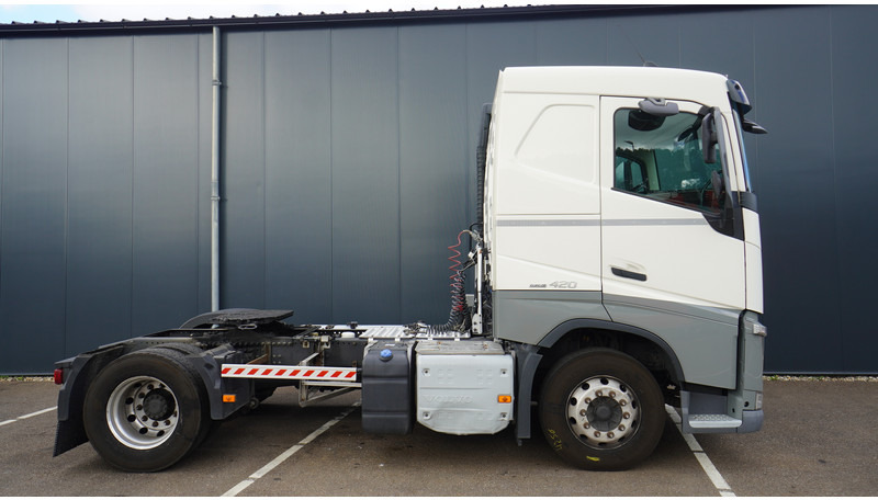 Volvo FH 420 ADR EURO 6 756.000KM - Vetopöytäauto: kuva Volvo FH 420 ADR EURO 6 756.000KM - Vetopöytäauto Volvo FH 420 ADR EURO 6 756.000KM - Vetopöytäauto: kuva Volvo FH 420 ADR EURO 6 756.000KM - Vetopöytäauto
