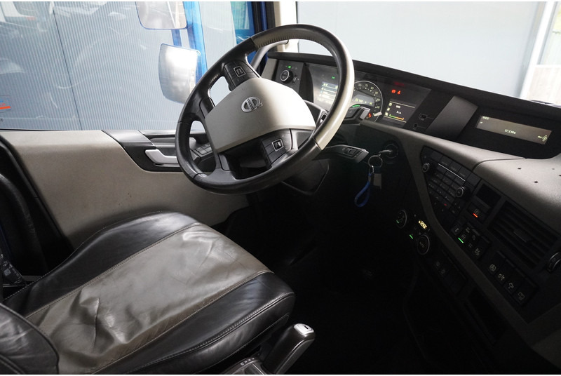 Volvo FH 540 6X2 GLOBETROTTER XL 455.000KM - Vetopöytäauto: kuva Volvo FH 540 6X2 GLOBETROTTER XL 455.000KM - Vetopöytäauto Volvo FH 540 6X2 GLOBETROTTER XL 455.000KM - Vetopöytäauto: kuva Volvo FH 540 6X2 GLOBETROTTER XL 455.000KM - Vetopöytäauto