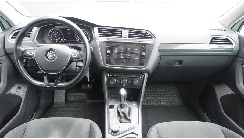 Volkswagen Tiguan 2.0 TDI R LINE 4MOTION - Minibussi, Pikkubussi: kuva Volkswagen Tiguan 2.0 TDI R LINE 4MOTION - Minibussi, Pikkubussi Volkswagen Tiguan 2.0 TDI R LINE 4MOTION - Minibussi, Pikkubussi: kuva Volkswagen Tiguan 2.0 TDI R LINE 4MOTION - Minibussi, Pikkubussi