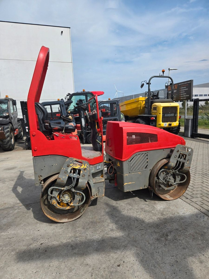 BOMAG BW120 AD-4 - Jyrä: kuva BOMAG BW120 AD-4 - Jyrä BOMAG BW120 AD-4 - Jyrä: kuva BOMAG BW120 AD-4 - Jyrä