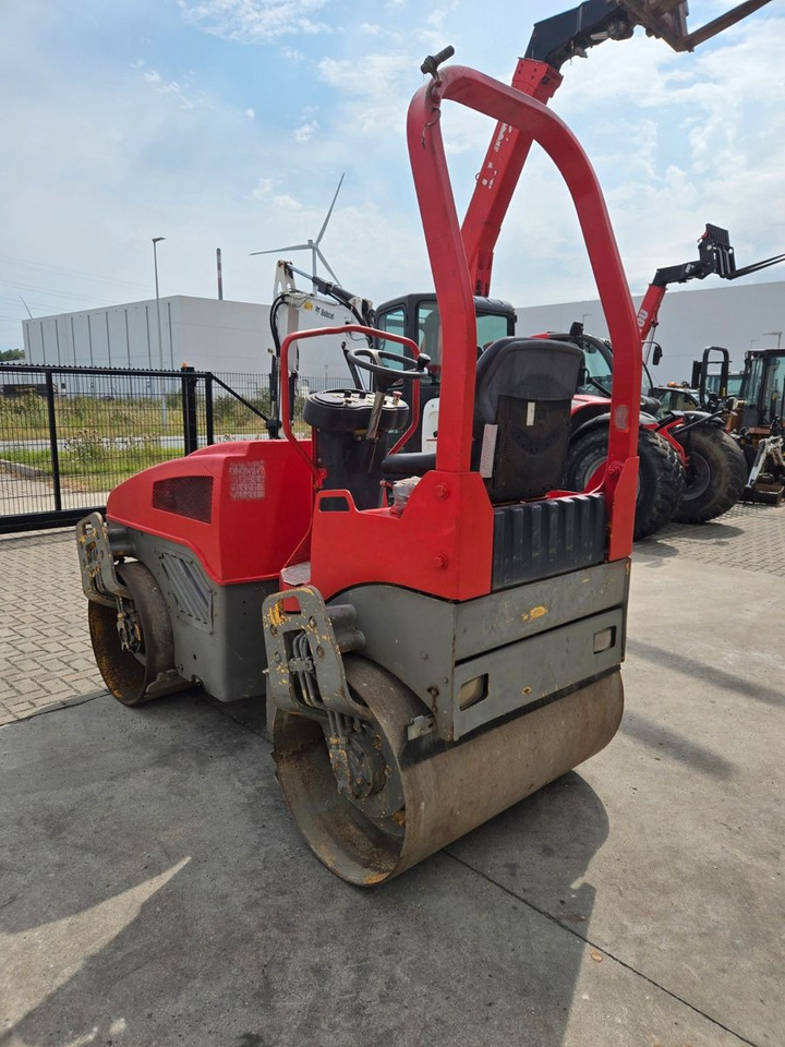 BOMAG BW120 AD-4 - Jyrä: kuva BOMAG BW120 AD-4 - Jyrä BOMAG BW120 AD-4 - Jyrä: kuva BOMAG BW120 AD-4 - Jyrä