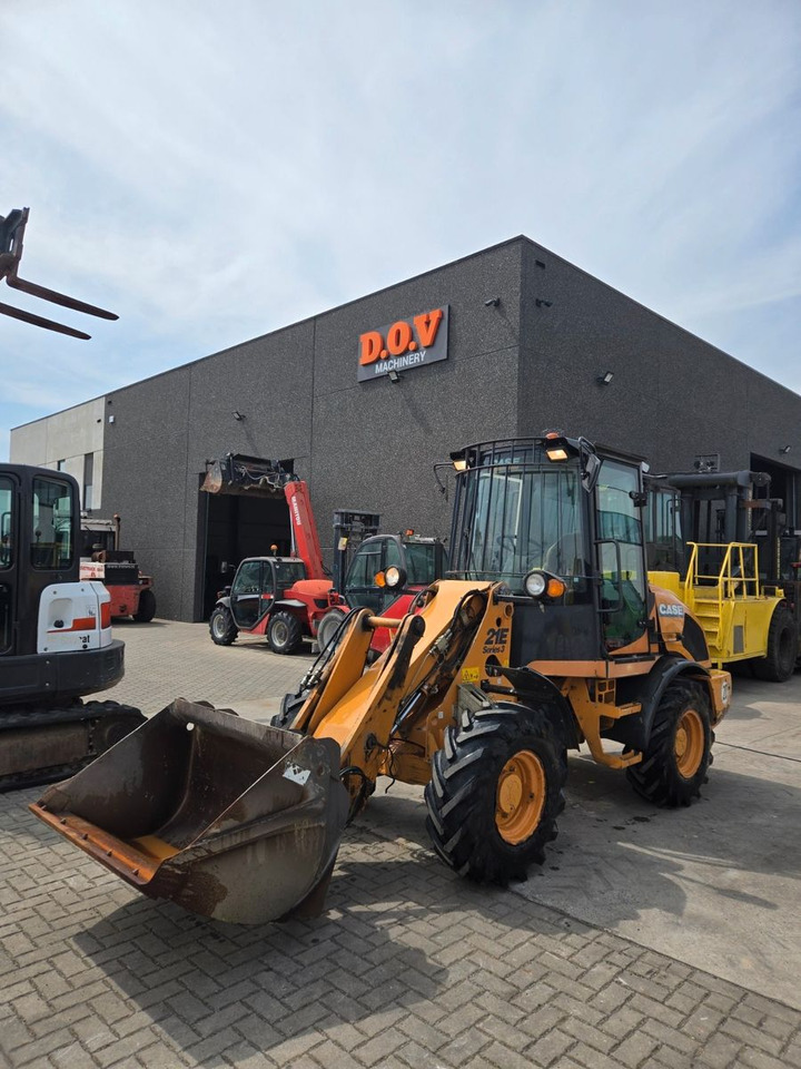 Case 21E - Pyöräkuormaaja: kuva  Case 21E - Pyöräkuormaaja Case 21E - Pyöräkuormaaja: kuva  Case 21E - Pyöräkuormaaja