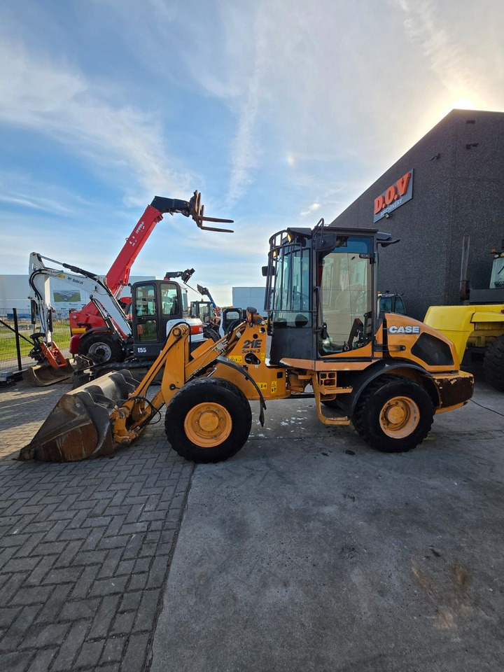 Case 21E - Pyöräkuormaaja: kuva  Case 21E - Pyöräkuormaaja Case 21E - Pyöräkuormaaja: kuva  Case 21E - Pyöräkuormaaja