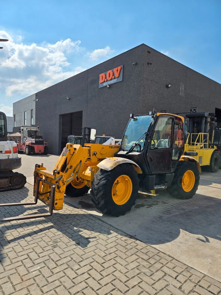 JCB 530 - Kurottaja: kuva JCB 530 - Kurottaja JCB 530 - Kurottaja: kuva JCB 530 - Kurottaja