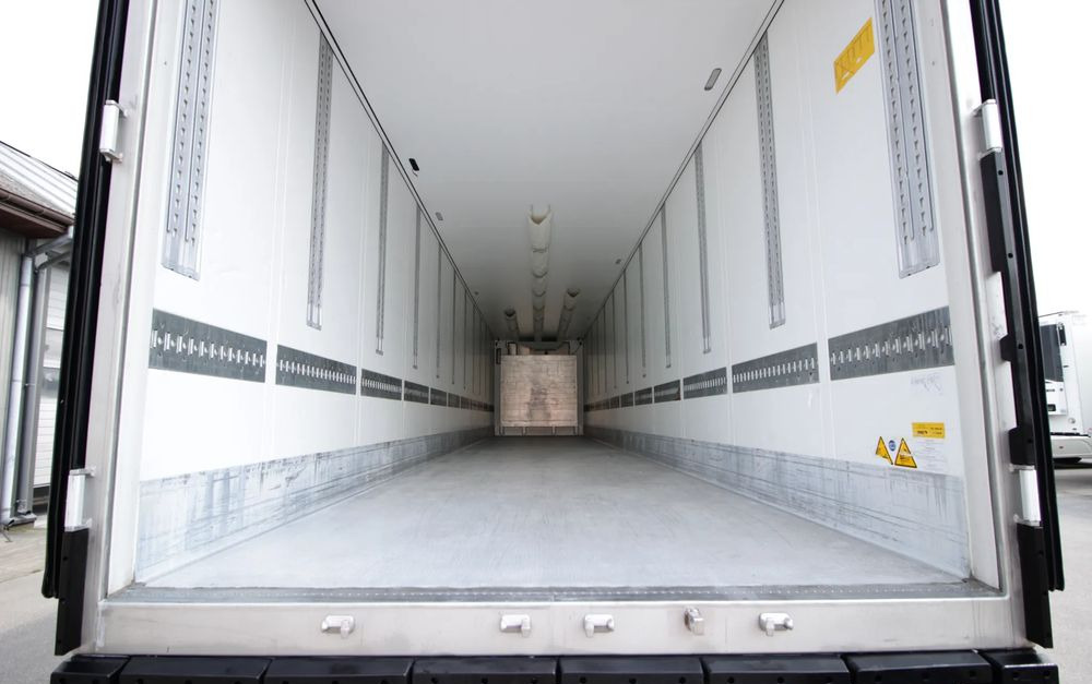 Refrigeraattori puoliperävaunu Schmitz Cargobull FP 60 Thermo King SLXi 300 / DOPPELSTOCK / Oś Podnoszona /JAK NOWA / ŚCIANA 7 CM /: kuva Refrigeraattori puoliperävaunu Schmitz Cargobull FP 60 Thermo King SLXi 300 / DOPPELSTOCK / Oś Podnoszona /JAK NOWA / ŚCIANA 7 CM /