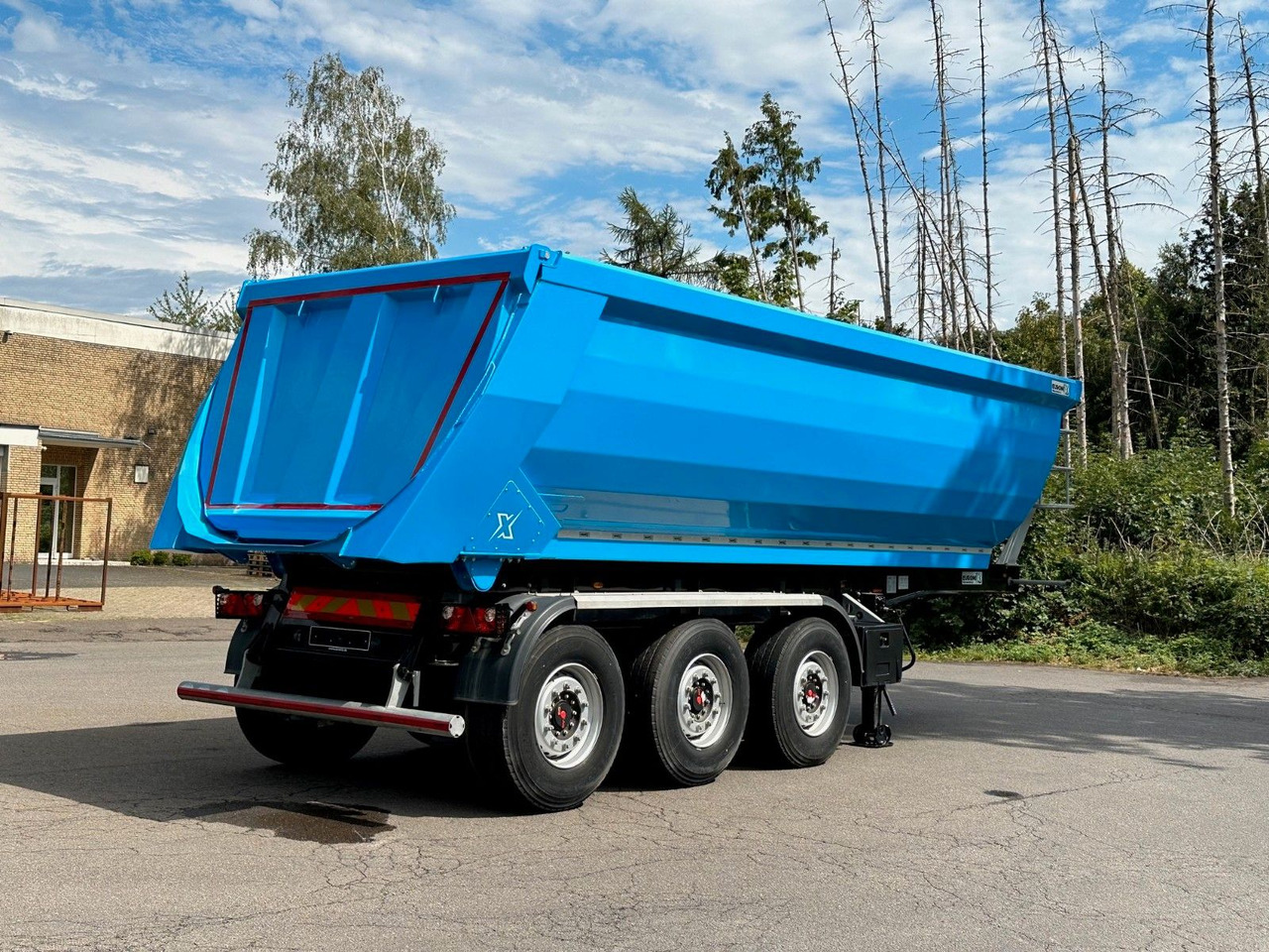 EuromixMTP Halbschalen Auflieger 27m³ HARDOX - Kippiauto puoliperävaunu: kuva EuromixMTP Halbschalen Auflieger 27m³ HARDOX - Kippiauto puoliperävaunu EuromixMTP Halbschalen Auflieger 27m³ HARDOX - Kippiauto puoliperävaunu: kuva EuromixMTP Halbschalen Auflieger 27m³ HARDOX - Kippiauto puoliperävaunu