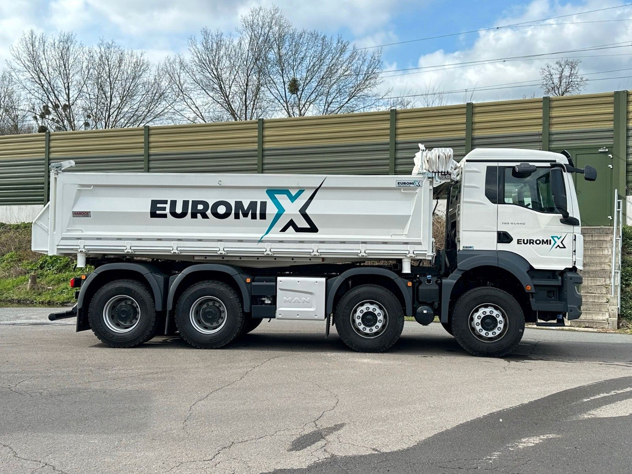 MAN EuromixMTP 3-Seiten-Kipper Aufbauten MAN EuromixMTP 3-Seiten-Kipper Aufbauten - Kippiauto kuorma-auto: kuva MAN EuromixMTP 3-Seiten-Kipper Aufbauten MAN EuromixMTP 3-Seiten-Kipper Aufbauten - Kippiauto kuorma-auto MAN EuromixMTP 3-Seiten-Kipper Aufbauten MAN EuromixMTP 3-Seiten-Kipper Aufbauten - Kippiauto kuorma-auto: kuva MAN EuromixMTP 3-Seiten-Kipper Aufbauten MAN EuromixMTP 3-Seiten-Kipper Aufbauten - Kippiauto kuorma-auto
