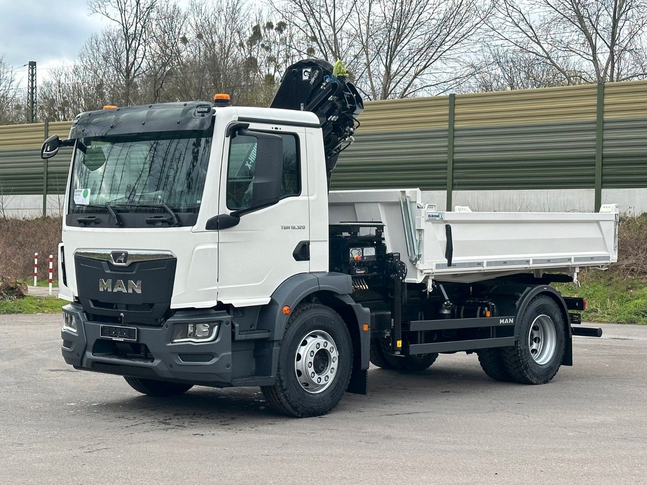 MAN TGM 18.320 4x2 Euro6e Hiab X-HiDuo 138DS-3 - Kippiauto kuorma-auto, Nosturiauto: kuva MAN TGM 18.320 4x2 Euro6e Hiab X-HiDuo 138DS-3 - Kippiauto kuorma-auto, Nosturiauto MAN TGM 18.320 4x2 Euro6e Hiab X-HiDuo 138DS-3 - Kippiauto kuorma-auto, Nosturiauto: kuva MAN TGM 18.320 4x2 Euro6e Hiab X-HiDuo 138DS-3 - Kippiauto kuorma-auto, Nosturiauto