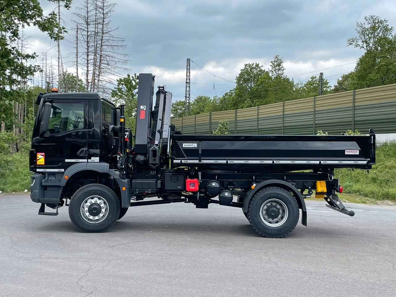 MAN TGM 18.320 4x4 Euro6e Hiab X Hiduo 228-4 - Kippiauto kuorma-auto, Nosturiauto: kuva MAN TGM 18.320 4x4 Euro6e Hiab X Hiduo 228-4 - Kippiauto kuorma-auto, Nosturiauto MAN TGM 18.320 4x4 Euro6e Hiab X Hiduo 228-4 - Kippiauto kuorma-auto, Nosturiauto: kuva MAN TGM 18.320 4x4 Euro6e Hiab X Hiduo 228-4 - Kippiauto kuorma-auto, Nosturiauto