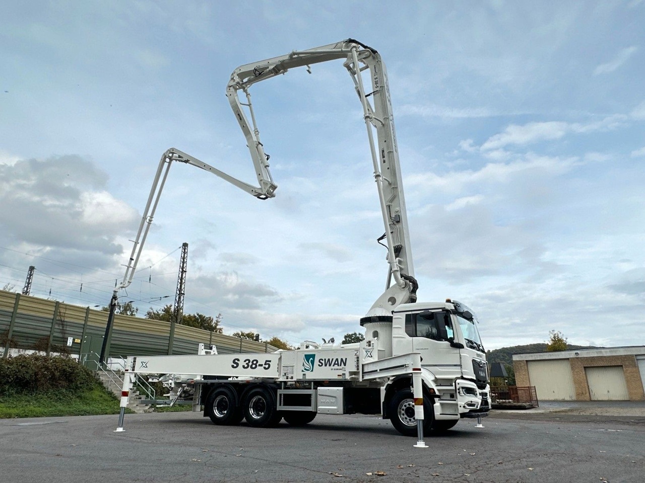 MAN TGS 26.510 6x4 SWAN TSP 38-5 160RZ ( 38m ) - Betoniauto: kuva MAN TGS 26.510 6x4 SWAN TSP 38-5 160RZ ( 38m ) - Betoniauto MAN TGS 26.510 6x4 SWAN TSP 38-5 160RZ ( 38m ) - Betoniauto: kuva MAN TGS 26.510 6x4 SWAN TSP 38-5 160RZ ( 38m ) - Betoniauto