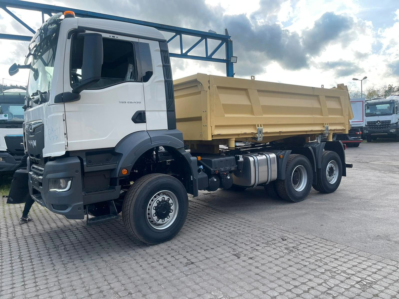 MAN TGS 28.440 6x4-4 / 3-Seiten- Kipper EuromixMTP - Kippiauto kuorma-auto: kuva MAN TGS 28.440 6x4-4 / 3-Seiten- Kipper EuromixMTP - Kippiauto kuorma-auto MAN TGS 28.440 6x4-4 / 3-Seiten- Kipper EuromixMTP - Kippiauto kuorma-auto: kuva MAN TGS 28.440 6x4-4 / 3-Seiten- Kipper EuromixMTP - Kippiauto kuorma-auto