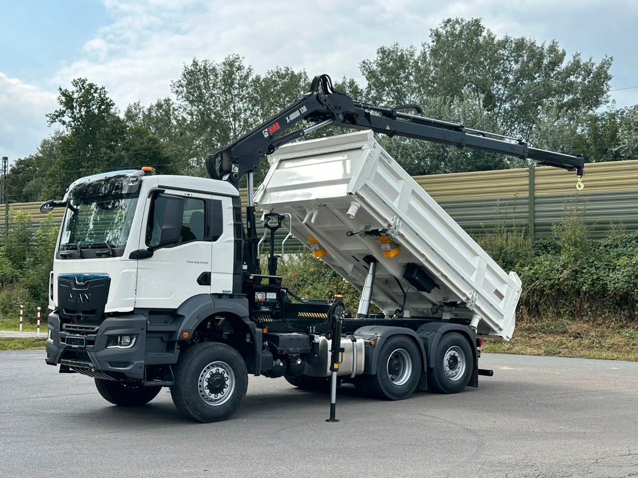 MAN TGS 28.440 6x4-4/3-Seiten- Kipper / Hiab 138-3 - Kippiauto kuorma-auto, Nosturiauto: kuva MAN TGS 28.440 6x4-4/3-Seiten- Kipper / Hiab 138-3 - Kippiauto kuorma-auto, Nosturiauto MAN TGS 28.440 6x4-4/3-Seiten- Kipper / Hiab 138-3 - Kippiauto kuorma-auto, Nosturiauto: kuva MAN TGS 28.440 6x4-4/3-Seiten- Kipper / Hiab 138-3 - Kippiauto kuorma-auto, Nosturiauto